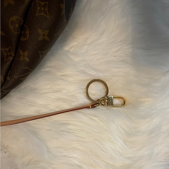 Woman’s Bag - Picture 3 of 15